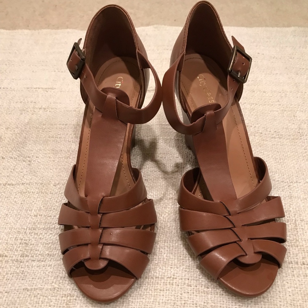 Boutique Wedges